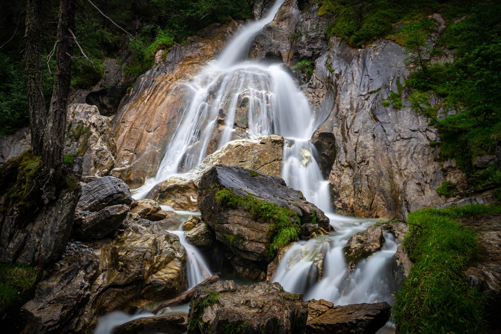 Tuxer Wasserfall in Hintertux  Zillertal